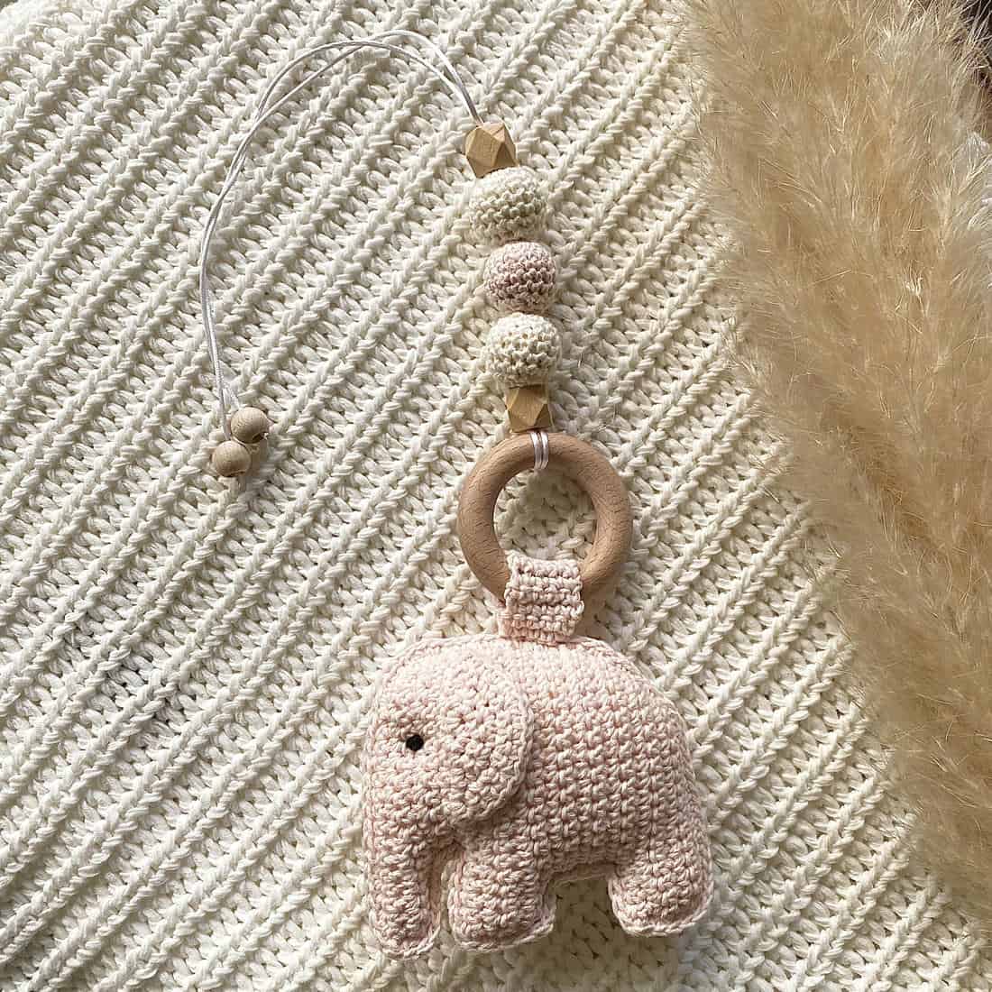 Maxi Cosi Anhänger "Fliedertraum"